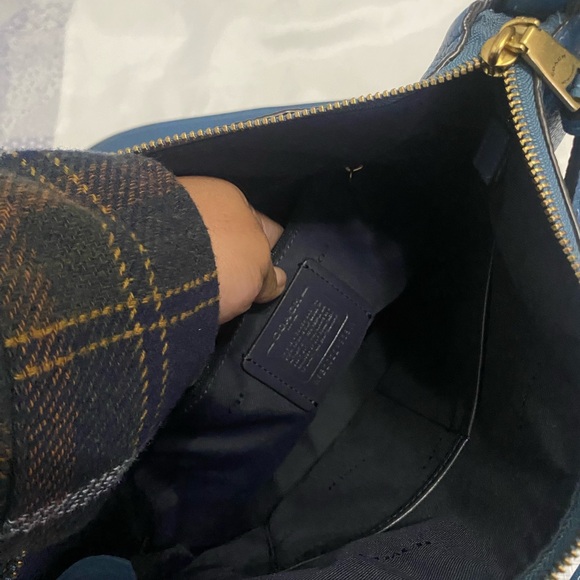 Coach Teal Blue Pebbled Leather Shoulder Bag with Gold Hardware - Picture 4 of 5